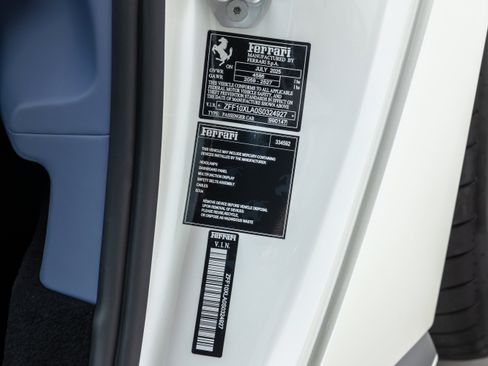 Used 2025 Ferrari 12Cilindri RWD image 23