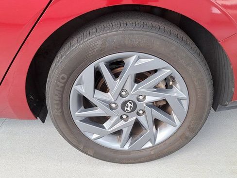 Used 2024 Hyundai Elantra SEL FWD image 32