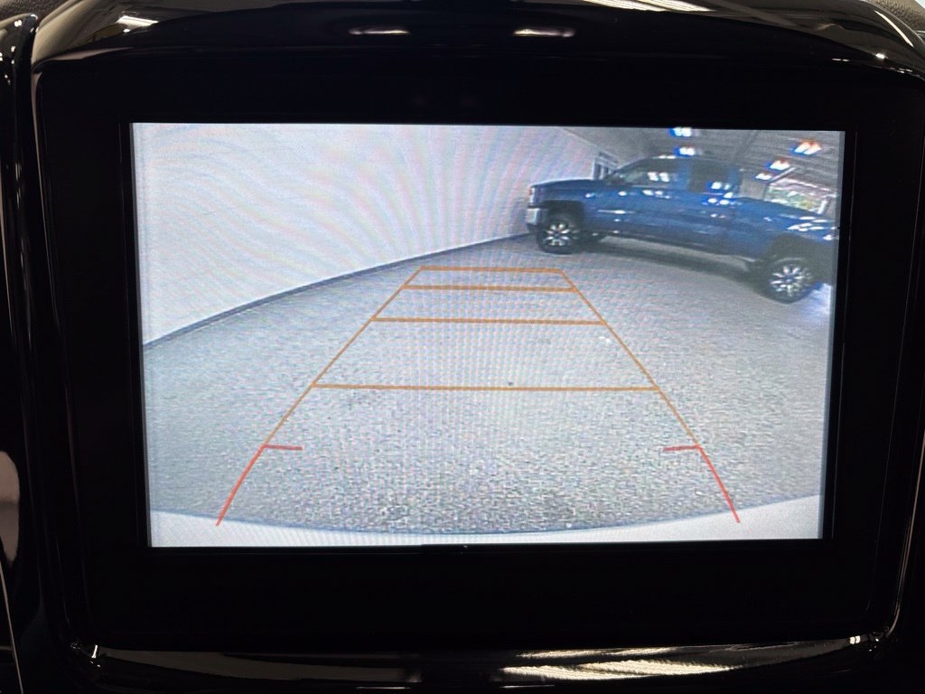 Used 2019 Chevrolet Traverse LT w/ LPO, Floor Liner Package AWD/4WD image 21