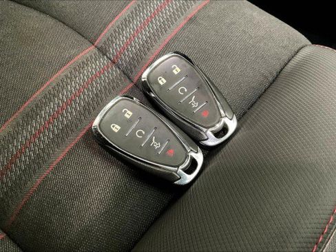 Used 2022 Chevrolet Equinox RS image 11