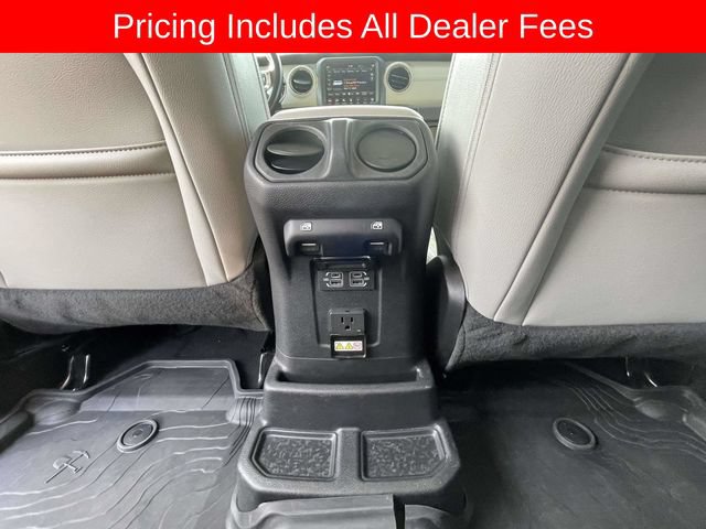 Used 2022 Jeep Wrangler Unlimited Sahara AWD/4WD image 18