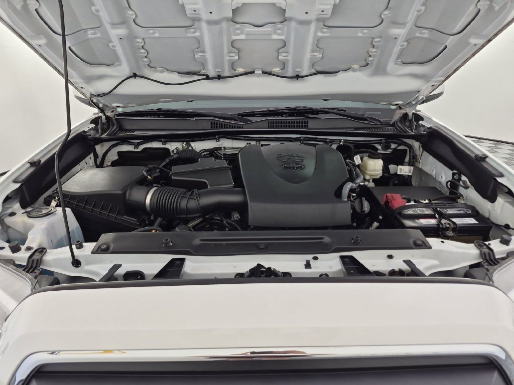 Used 2021 Toyota Tacoma SR5 RWD image 37