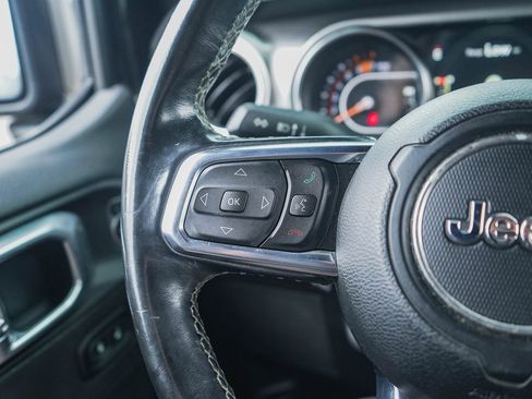 Used 2020 Jeep Wrangler Unlimited Sahara image 22