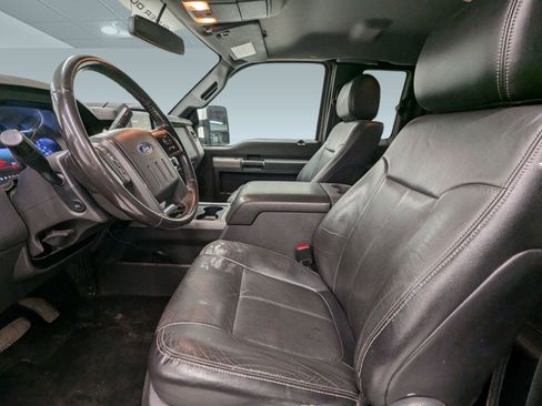 Used 2016 Ford F250 Lariat w/ Chrome Package image 4