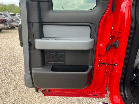 Used 2014 Ford F150 XLT w/ XLT Chrome Package image 18