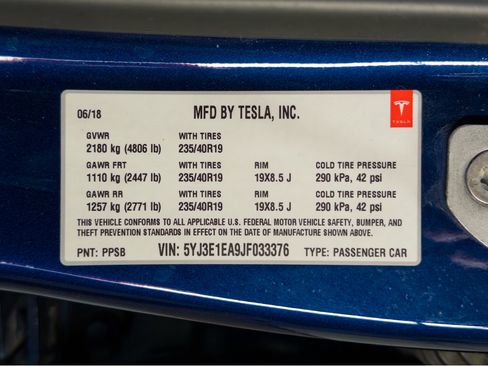 Used 2018 Tesla Model 3 Long Range RWD image 27
