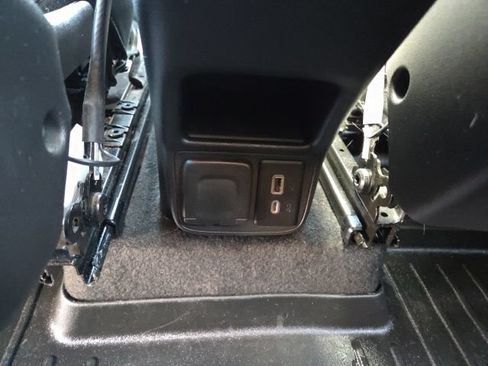 Used 2022 Chevrolet TrailBlazer LT w/ Convenience Package FWD image 36