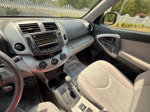 Used 2007 Toyota RAV4 2WD image 19