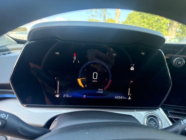 Used 2025 Chevrolet Trax LT FWD image 19