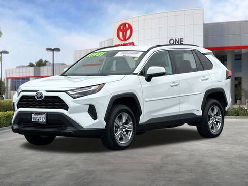 Certified 2023 Toyota RAV4 LE AWD/4WD image 10