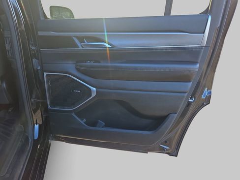 Used 2023 Jeep Wagoneer Series II image 14