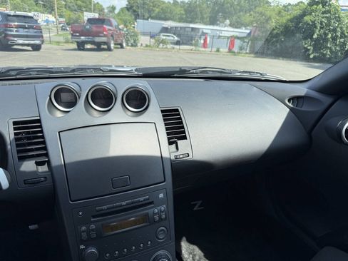 Used 2003 Nissan 350Z Performance RWD image 15