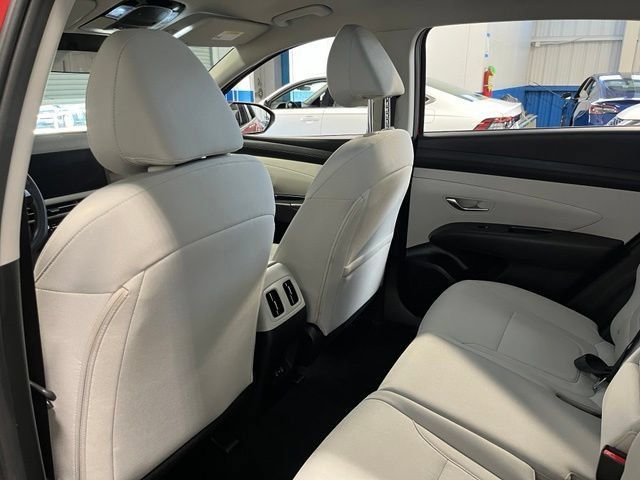 Used 2025 Hyundai Tucson SEL FWD image 17