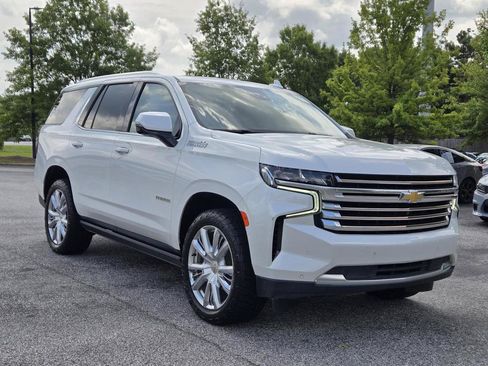 Used 2024 Chevrolet Tahoe High Country w/ Premium Package 2 AWD/4WD image 5