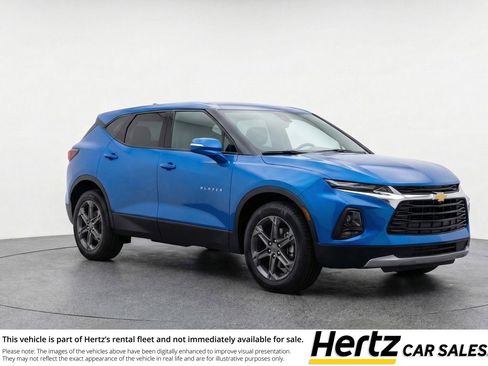 Used 2025 Chevrolet Blazer LT FWD image 1