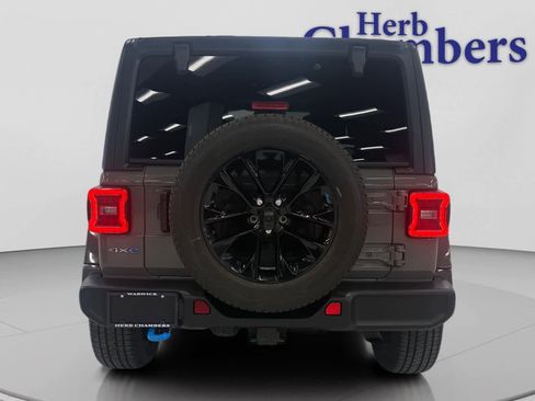 Used 2023 Jeep Wrangler Unlimited Sahara w/ Cold Weather Group AWD/4WD image 11