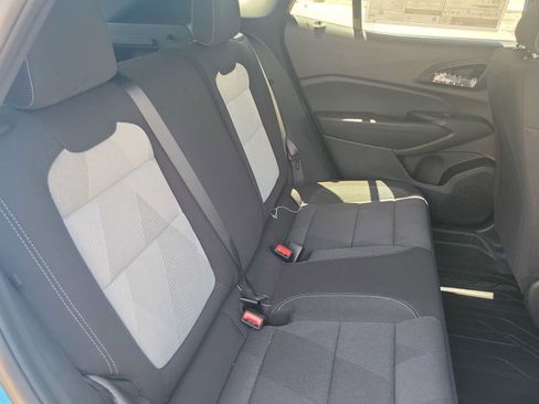 New 2026 Chevrolet Trax RS w/ Sunroof Package FWD image 17
