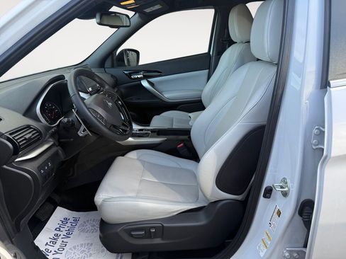 Used 2023 Mitsubishi Eclipse Cross SE image 8