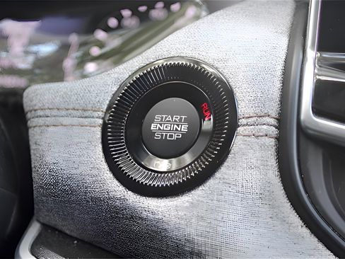 Used 2022 Jeep Compass Latitude image 24