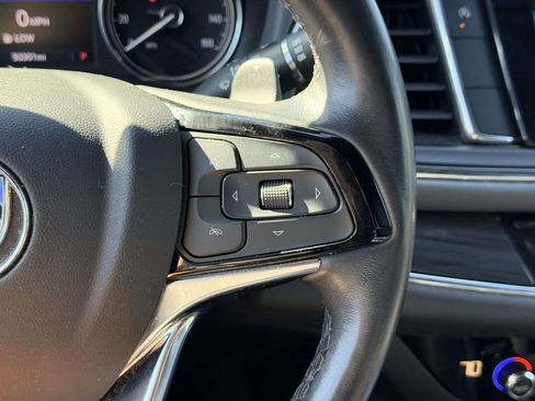 Used 2023 Buick Enclave Essence w/ Experience Buick Package FWD image 14