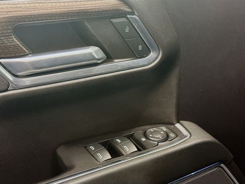 Used 2023 Chevrolet Silverado 1500 LT AWD/4WD image 15