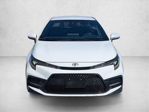 Used 2020 Toyota Corolla SE image 2