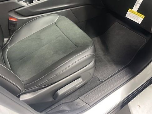 New 2025 Jeep Grand Cherokee Laredo image 18