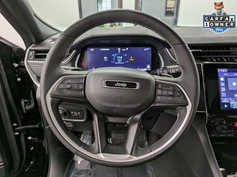 Used 2024 Jeep Grand Cherokee L Altitude AWD/4WD image 21