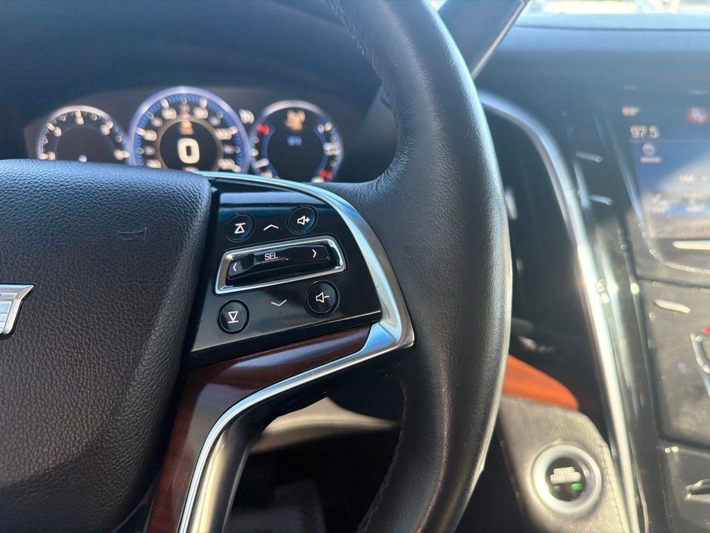 Used 2015 Cadillac Escalade Luxury RWD image 14