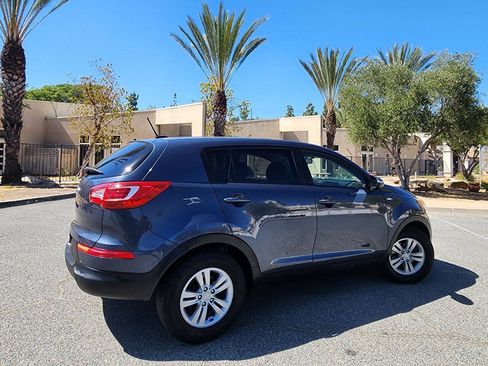 Used 2011 Kia Sportage LX AWD/4WD image 8
