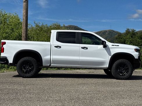 New 2026 Chevrolet Silverado 1500 ZR2 AWD/4WD image 3