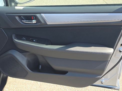 Used 2019 Subaru Outback 2.5i Premium w/ Popular Package #2 image 19