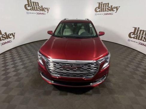 Used 2023 GMC Terrain Denali image 3