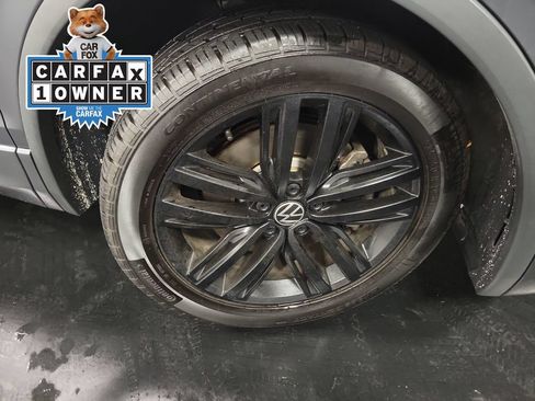 Used 2022 Volkswagen Tiguan SE R-Line FWD image 10