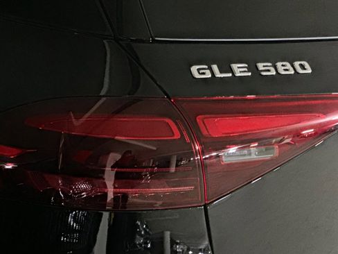 New 2026 Mercedes-Benz GLE 580 4MATIC image 12