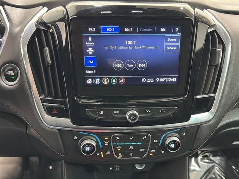 Used 2020 Chevrolet Traverse Premier image 13