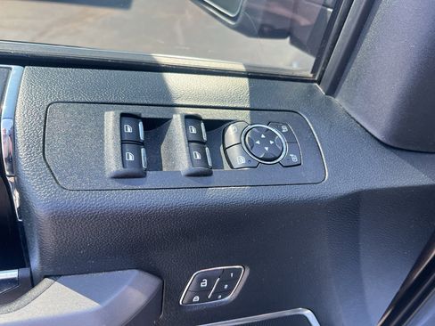 Used 2019 Ford F150 Platinum w/ Max Trailer Tow Package image 21