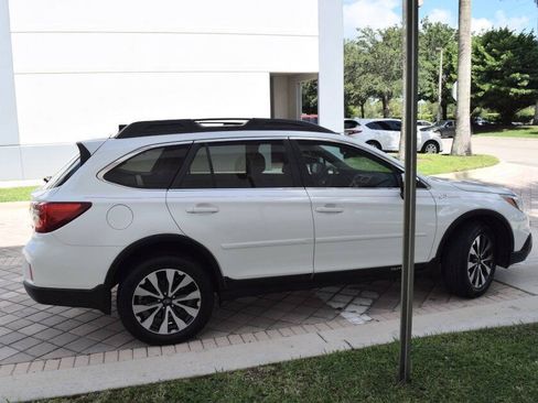 Used 2016 Subaru Outback 2.5i Limited AWD/4WD image 7