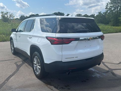 Used 2023 Chevrolet Traverse LT AWD/4WD image 3