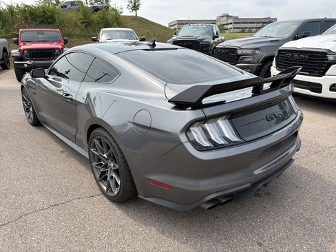 Used 2022 Ford Mustang GT w/ Black Accent Package RWD image 9