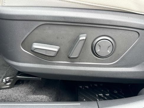 Used 2024 Hyundai Tucson Limited image 16