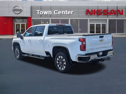 Used 2024 Chevrolet Silverado 2500 LT AWD/4WD image 5