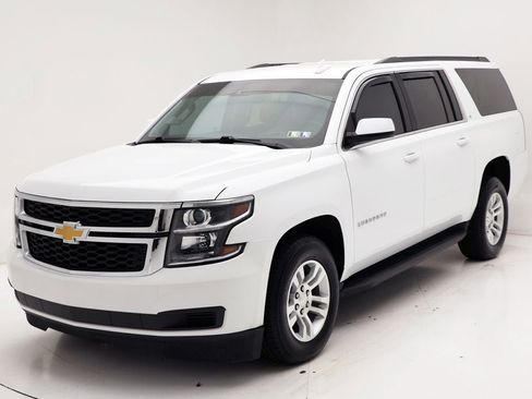 Used 2020 Chevrolet Suburban LT image 5