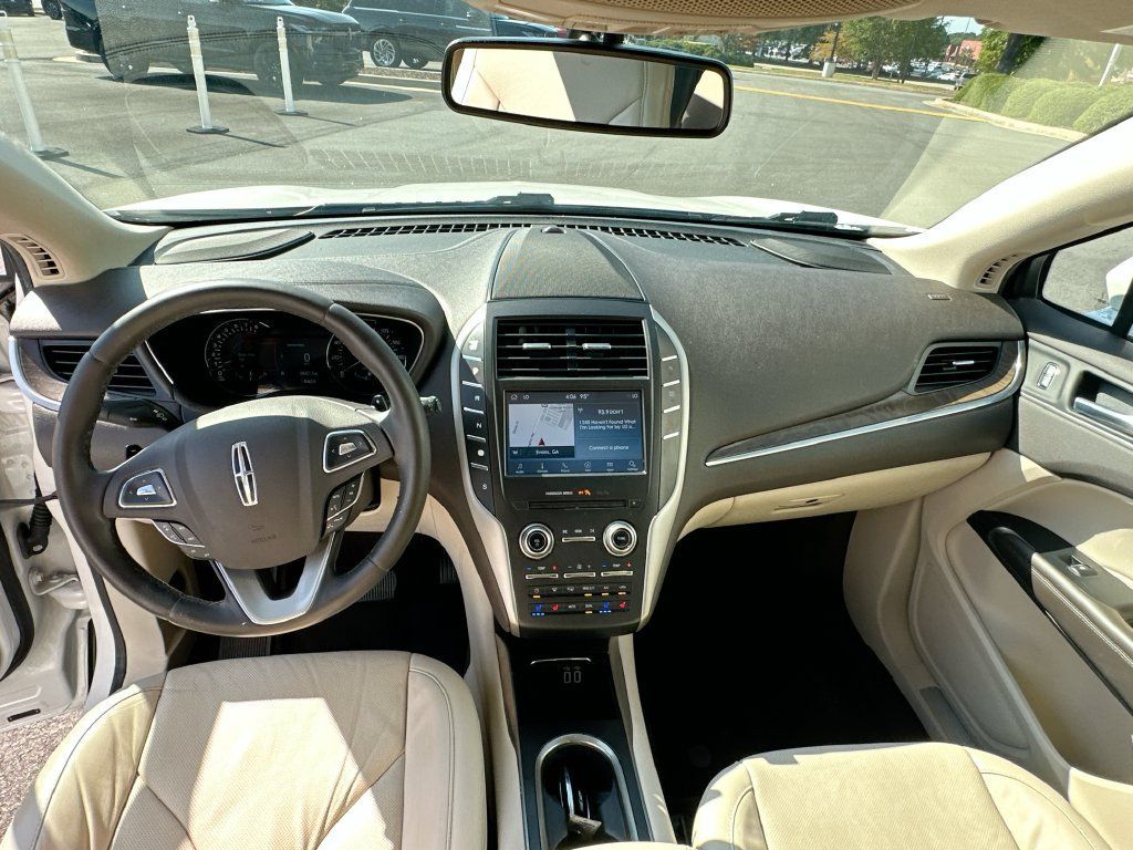 Used 2017 Lincoln MKC Reserve FWD image 3