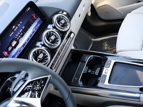 New 2026 Mercedes-Benz GLA 250 4MATIC image 21