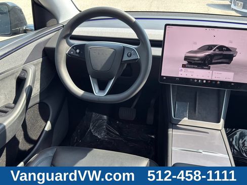 Used 2026 Tesla Model Y 2WD image 29