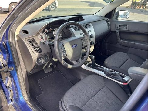 Used 2009 Ford Focus SE image 12