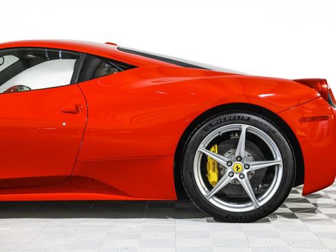 Used 2010 Ferrari 458 Italia Coupe RWD image 17
