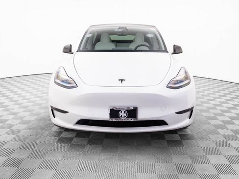 Used 2021 Tesla Model Y Long Range image 8
