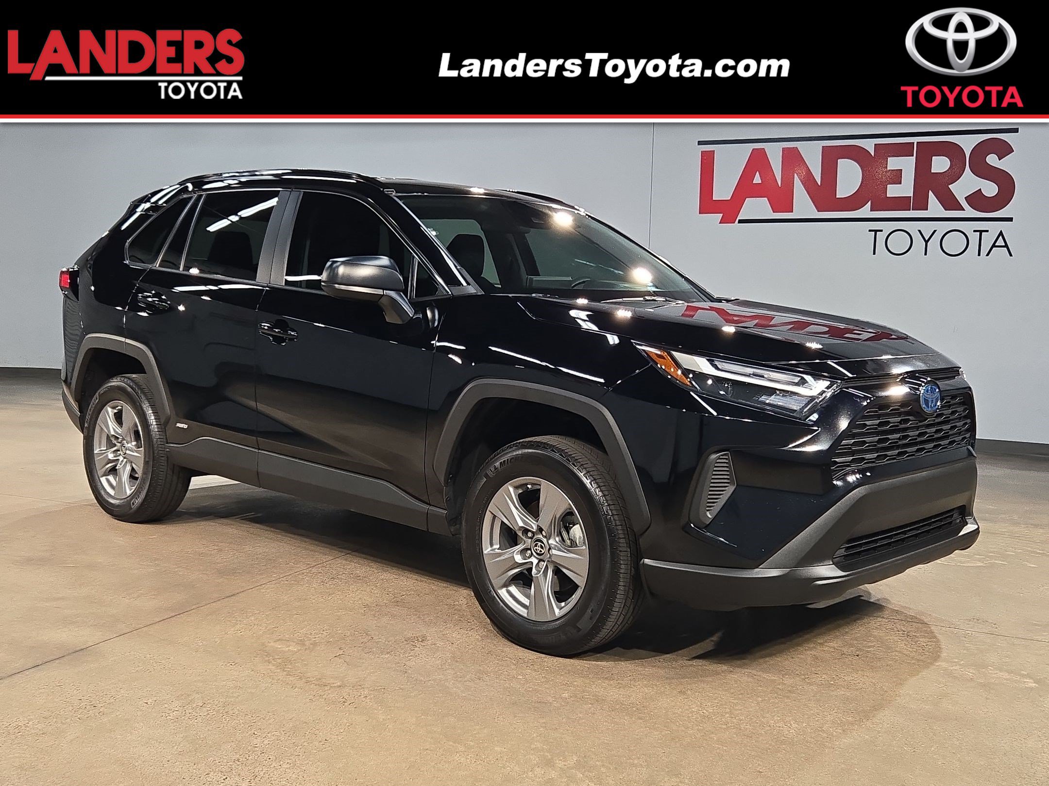 Used 2024 Toyota RAV4 LE AWD/4WD image 1